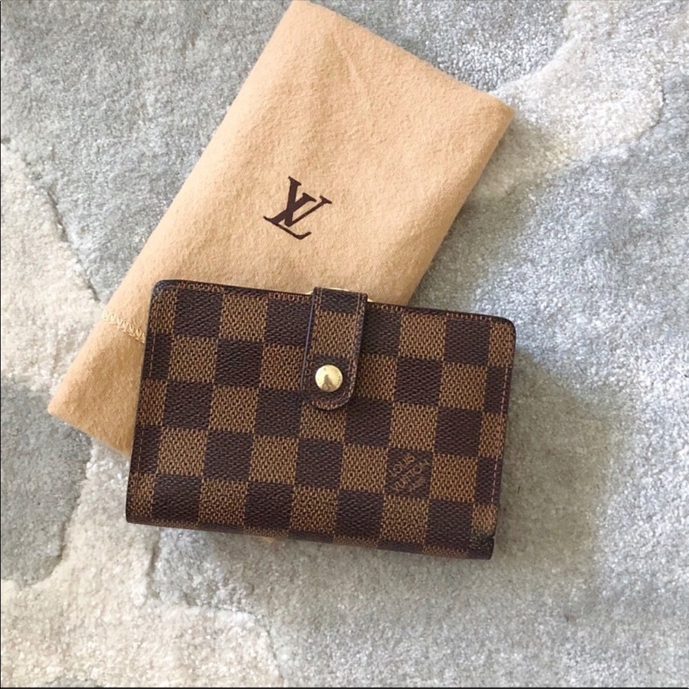 Louis Vuitton Damier Ebene Wallet Kisslock